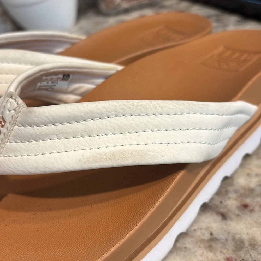 Reef Sz 9 Platform White Brown Tan Sandals Thong Vacation Shoes Casual Errands - Picture 6 of 10